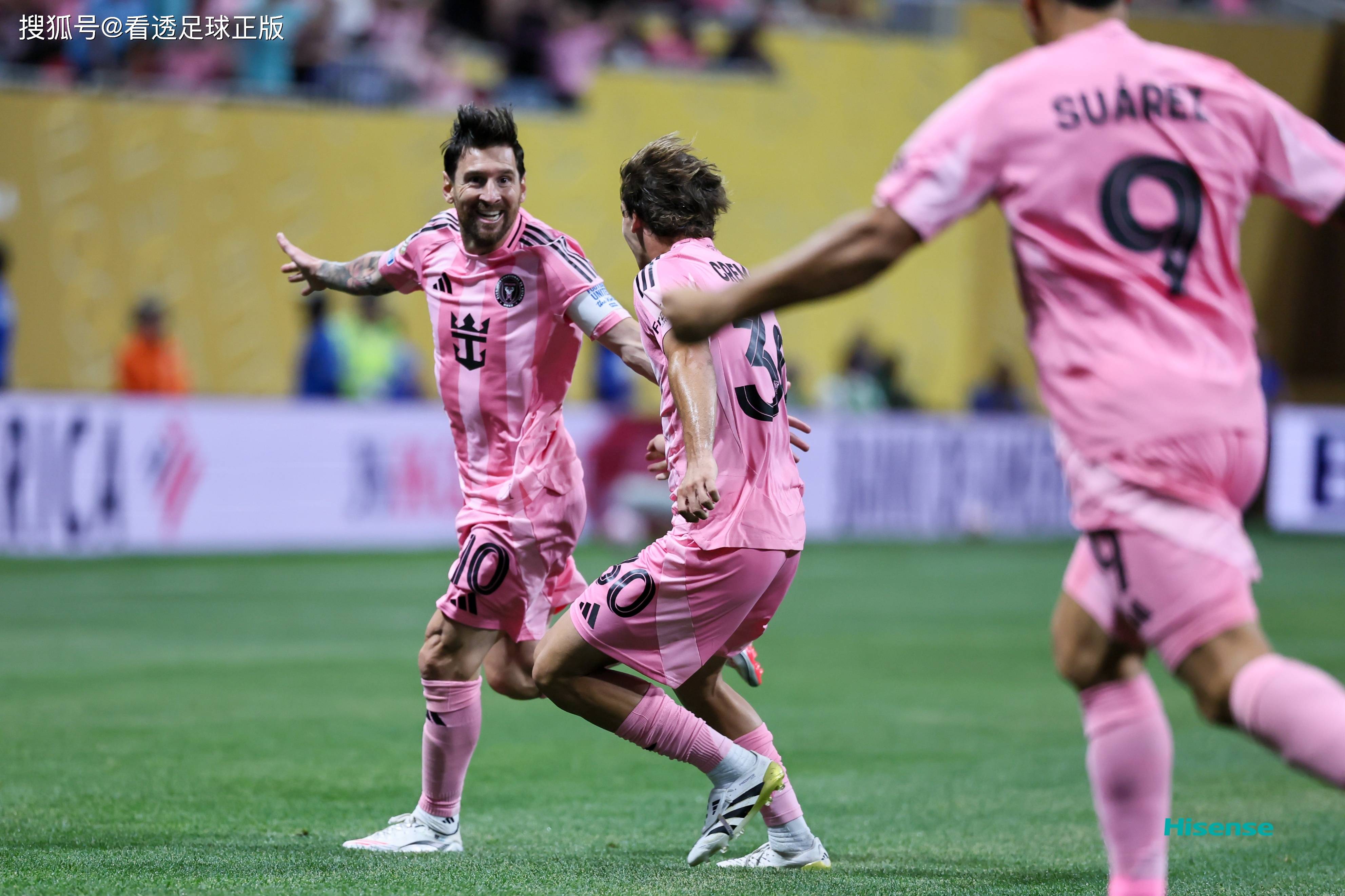 包含罗马训练开放日，赛后再遭质疑引欢呼，葡超在即，纪律约束更严格的词条