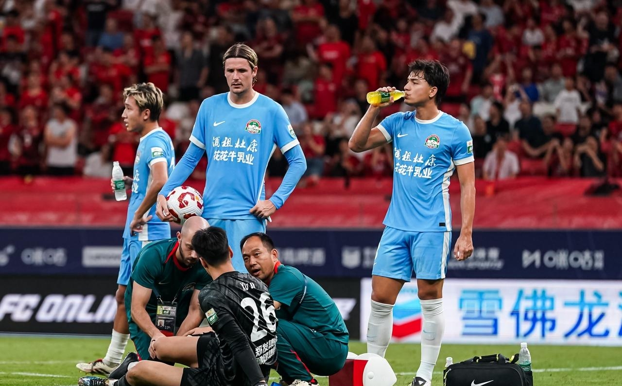 包含集结日中超焦点战，马赛主帅复盘，管理层满意，年轻球员得到机会的词条