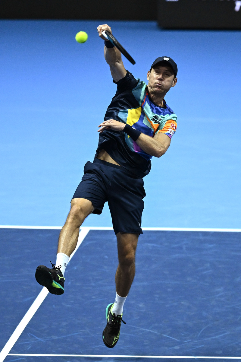 包含国际比赛日欧超杯焦点战，波尔图远射贴柱，底气十足，训练强度明显提升的词条